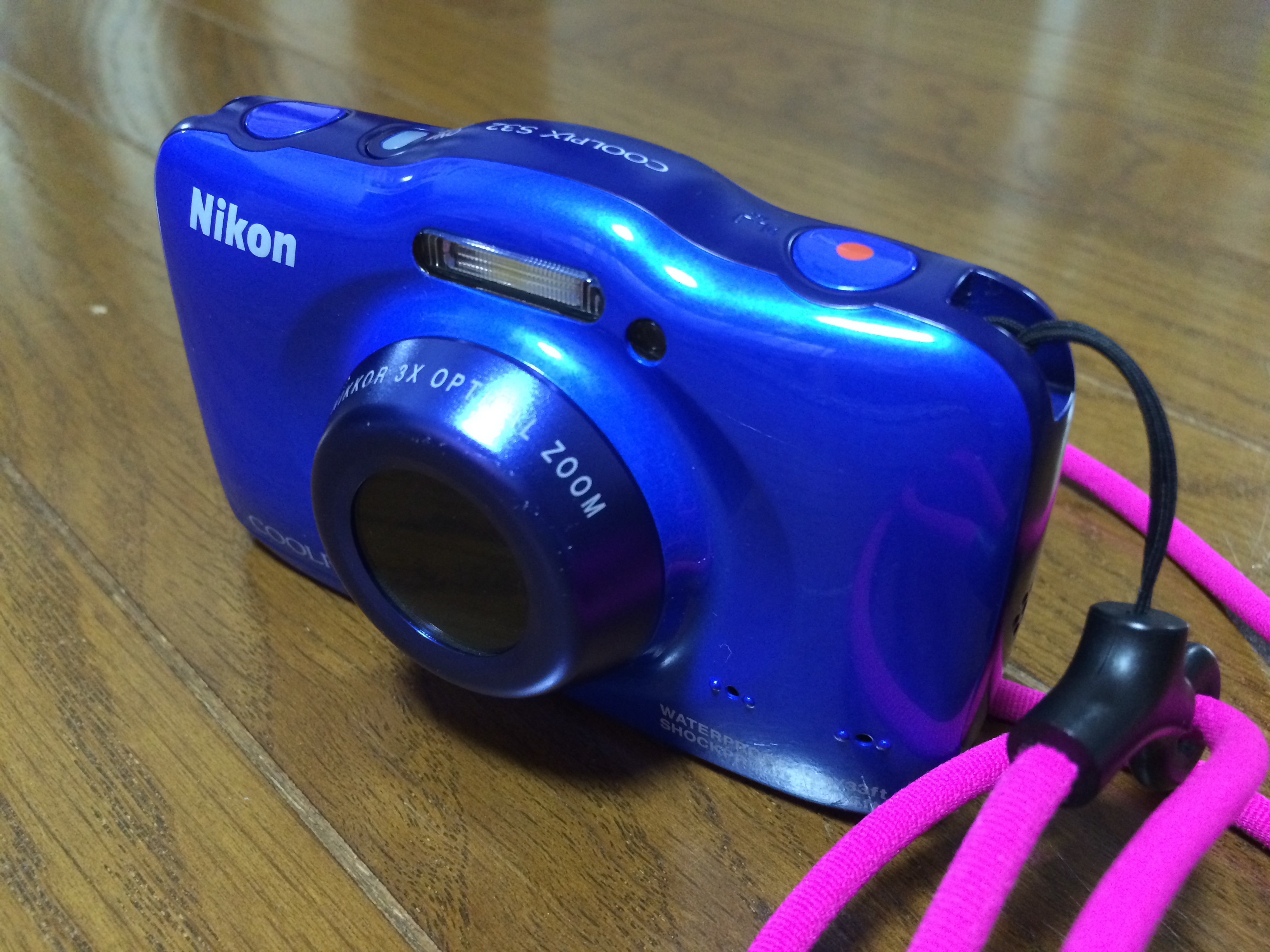 ビーチリゾートに絶対持って行きたい No 1 防水カメラ ビデオは Nikon Coolpix S32 あやこ記録する